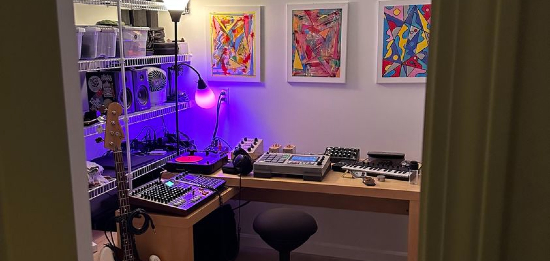 Es-K hip hop producer workspace